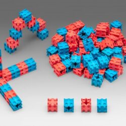 Cubi ad incastro in 2 colori: rosso e blu (100 pz)